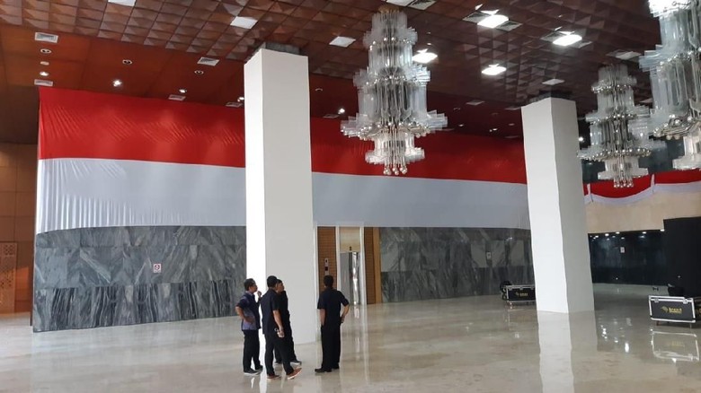 Jelang Pelantikan Jokowi-Maruf, Gedung MPR/DPR Mulai Bebenah Jelang Pelantikan Jokowi-Maruf, Gedung MPR/DPR Mulai Bebenah