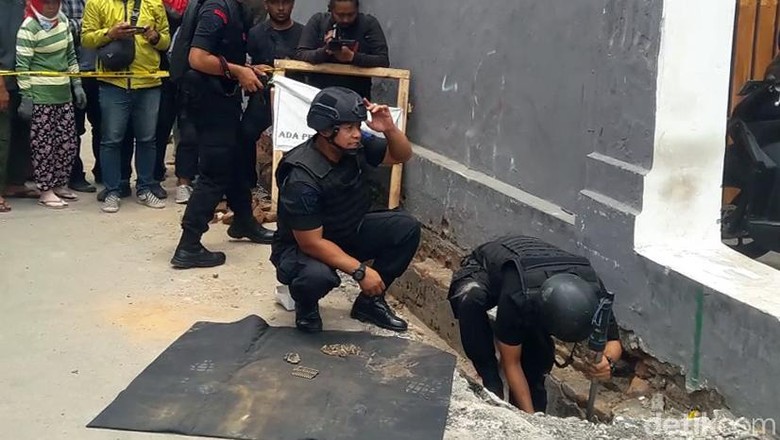 Korem dan Lanud Yogya Pastikan Peluru Berserakan di Selokan Bukan Miliknya Korem dan Lanud Yogya Pastikan Peluru Berserakan di Selokan Bukan Miliknya