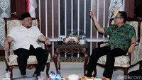 Selain untuk bersilaturahmi, pertemuan itu juga dimanfaatkan untuk bertukar pikiran mengenai DPD RI.