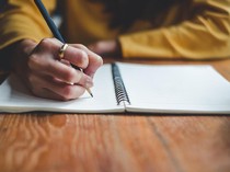 Contoh Essay Beasiswa Unggulan dan Strukturnya, Yuk Pelajari!