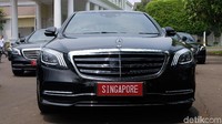 Demi kenyamanan, sistem hiburan di dalam S 450 L sudah terintegrasi dengan ponsel, rear seat entertainment system, sound sistem dengan 26 speaker, dan sederet fitur lainnya.