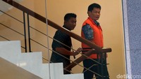 Kasus ini merupakan pengembangan dari perkara sebelumnya yang menetapkan 3 orang tersangka. Ketiganya ialah Parlin Purba sendiri telah divonis bersalah oleh pengadilan divonis 5 tahun penjara dan denda Rp 200 juta subsider 3 bulan kurungan serta Amin Anwari dan Murni Suhardi telah divonis 2 tahun penjara serta denda Rp 50 juta subsider 4 bulan kurungan.