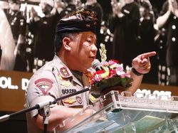 Kumpulkan Pecalang se-Bali, Kapolda Ajak Jaga Keamanan Pulau Dewata