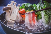Shabu-shabu Dimasak dengan Daging dan Sayuran Jenis Ini
