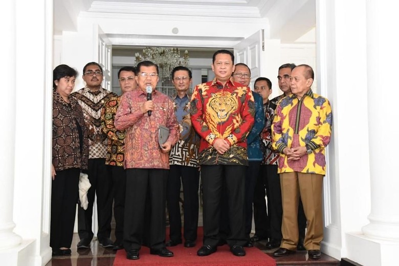 JK Pastikan Hadiri Prosesi Pelantikan Maruf Amin Jadi Wapres ke-13 JK Pastikan Hadiri Prosesi Pelantikan Maruf Amin Jadi Wapres ke-13