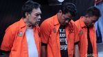 Sutradara Amir Mirza Gumay Berbaju Tahanan Gegara Sabu