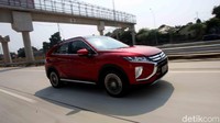 Mitsubishi Eclipse Cross sebenarnya telah diperkenalkan secara global dua tahun lalu tepatnya tahun 2017 di ajang Geneva Motor Show. Tampilan Eclipse Cross mengusung wajah Dynamic Shield khas mobil-mobil penumpang Mitsubishi Motors.