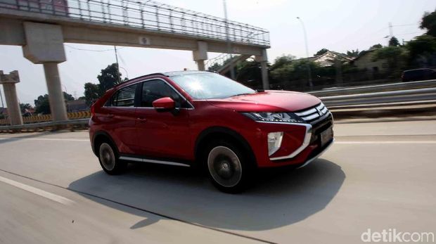 Test drive Mitsubishi Eclipse Cross