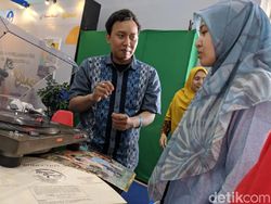 Serunya Jajal Pesawat R80 dan Selfie Bareng BJ Habibie