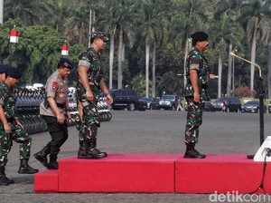 Panglima TNI Mutasi 14 Jenderal TNI AD dan TNI AL, Ini Daftarnya