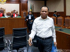 Jaksa Tuntut Habil Marati 2,5 Tahun Penjara