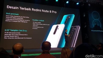 Ponsel ini hadir dengan layar lebih lapang, 6,53 inch dengan resolusi Full HD+. Bagian layar dan dan belakangnya terlindungi Corning Gorilla Glass 5 agar melindungi dari goresan. Foto: Adi Fida Rahman/detikinet