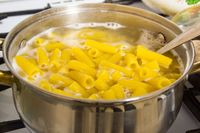 9 Kesalahan Saat Memasak Pasta yang Perlu Dihindari