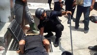 Hendro menjelaskan, peluru jenis FN bukan senjata yang biasanya digunakan aparat kepolisian.