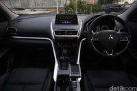 Mobil Gerhana Rp 400 Jutaan Mitsubishi