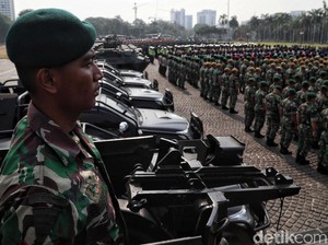 Personel TNI Jaga Pelantikan Tanpa Senjata, Tapi Pasukan Cadangan Siaga