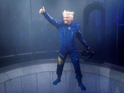 Penampakan Baju Luar Angkasa Under Armour