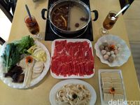 Hot Pot China Autentik Bisa Dicoba di 5 Tempat Ini