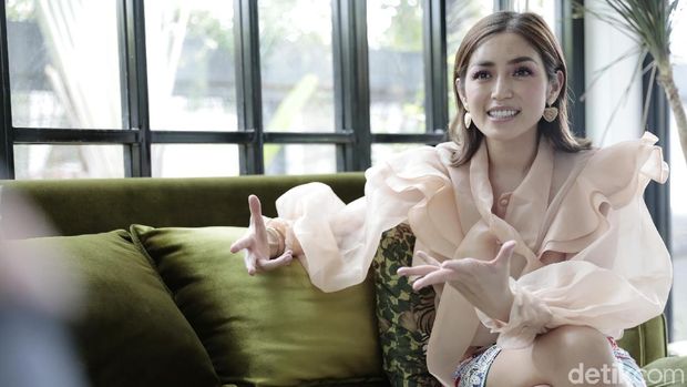 Jatuh Bangun Jessica Iskandar: di Atas Langit Masih Ada Langit