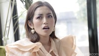 Kerasnya perjalanan hidup membuat Jessica menjadi ibu yang tangguh dan juga wanita mandiri seperti saat ini.