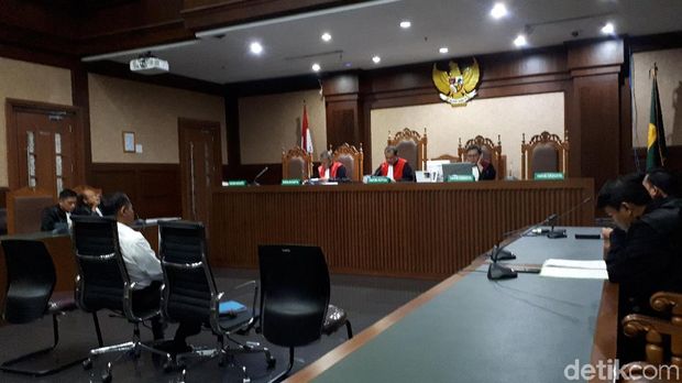 Sidang putusan sela Habil Marati