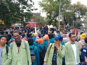 Demo Tagih Perppu KPK, Mahasiswa Tak Akan Berhenti: Napas Masih Panjang