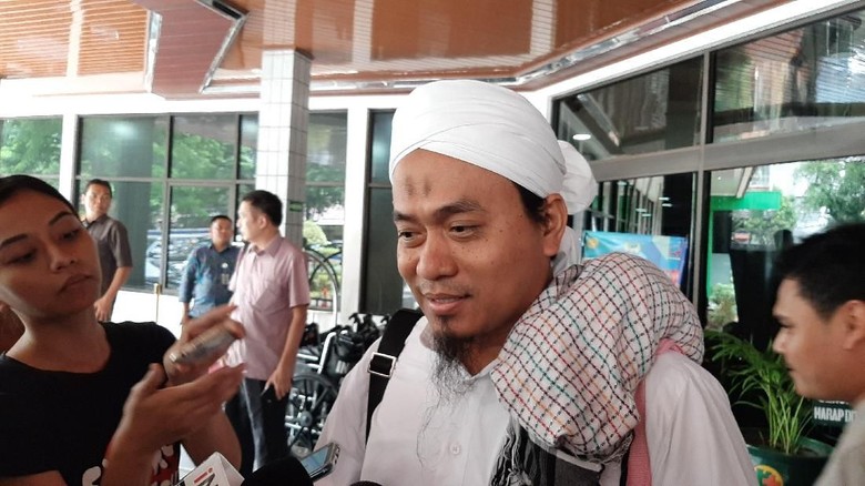 Menantu Ungkap Keinginan Wiranto: Bapak Ingin Cepat Pulang Menantu Ungkap Keinginan Wiranto: Bapak Ingin Cepat Pulang