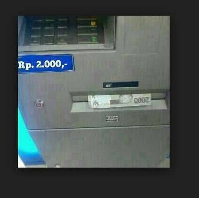 Seandainya ada pilihan uang Rp 2.000 di ATM, bisa jadi pilihan favorit di tanggal tua ya. Foto: Dok. Memecenter, Facebook Cocoklogi Science