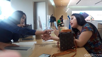 Oppo Reno2 F menggunakan kamera utama dengan resolusi 48MP (GM1+EIS) + 8MP (wide angle). Ada juga dua tambahan kamera +2MP (Mono Lens) + 2MP (Portrait Lens) (detikINET/Hilda Meilisa Rinanda)