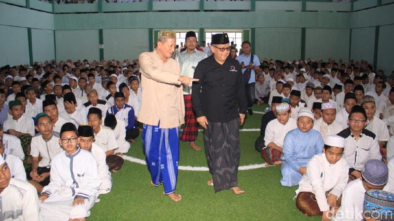Sekjen PDIP Ucapkan Terima Kasih ke Nahdliyin karena Jaga Indonesia Raya Sekjen PDIP Ucapkan Terima Kasih ke Nahdliyin karena Jaga Indonesia Raya