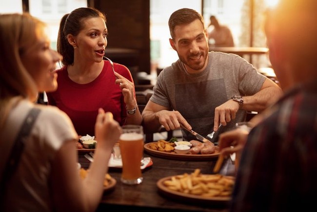 Makan di Resto Tanpa Boros dengan 5 Tips Makan Hemat Ini