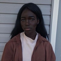 Banyak yang menyebut Lolita sebagai Barbie hitam. Lolita memiliki pesonanya sendiri yang membuatnya jadi viral. Foto: Instagram @typicalblackmum