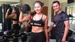 Kemesraan Emma Waroka dan Suami Berondongnya, Ini Foto-fotonya!