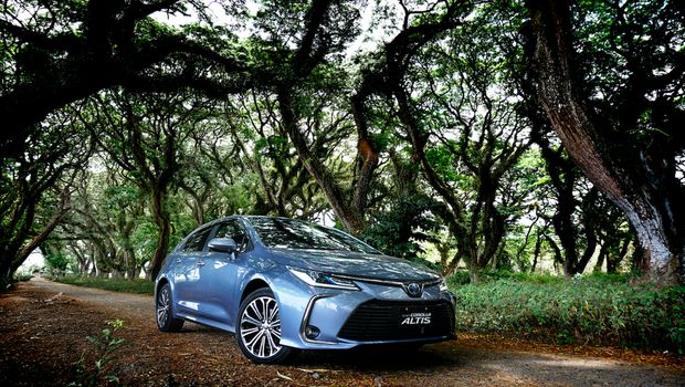 Toyota All New Corolla Altis Hybrid