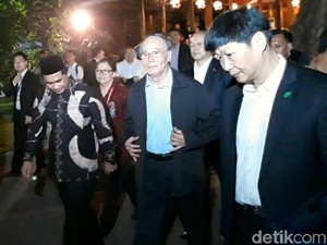 Sebelum ke Pelantikan, Wapres China Tengok Kampung Jokowi