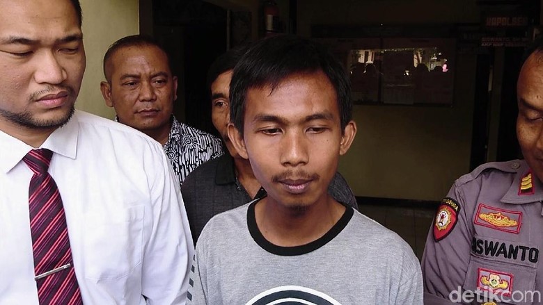 Perekam dan Pengunggah Video Viral Kucing Dicekoki Ciu Minta Maaf Perekam dan Pengunggah Video Viral Kucing Dicekoki Ciu Minta Maaf
