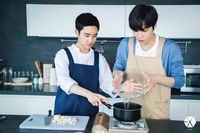 5 Idol Korea Ini Tampan dan Jago Masak, Hati-hati Kepincut!