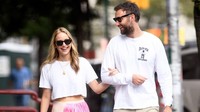 Jennifer Lawrence bersama suaminya, Cooke Maroney. Foto: Istimewa