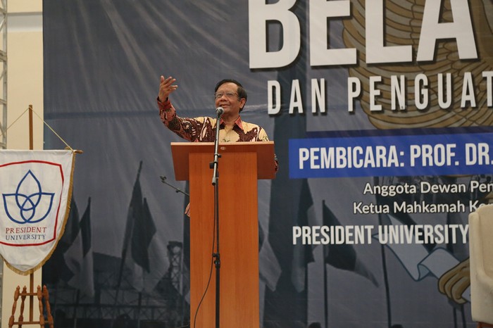 Mahfud MD ke Mahasiswa President University: Mahasiswa Agen Perubahan