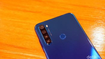 Empat kamera belakang terdiri dari 48 MP + 8 MP ultra-wide-angle + 2 MP makro + 2 MP depth sensor. Foto: Adi Fida Rahman/detikINET