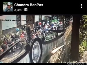 Viral, Wanita Gendong Anak Curi Motor di Parkiran Kota Mojokerto