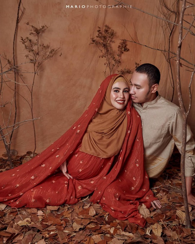 Kartika Putri sempat melakukan cek kromosom pada awal kehamilannya di Singapura usai sakit cacar. Kartika melakukannya karena merasa cemas dan ingin memastikan kondisi janinnya baik-baik saja. Foto: instagram @mariophotographie