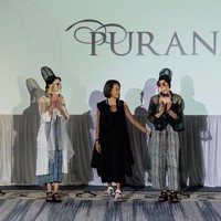 Label busana Purana menampilkan koleksinya di ajang Africa Fashion Exchange (AFX), Durban, Afrika pada 18 Oktober 2019. Salah satu koleksi andalan yang ditampilkan adalah “hybrid outfit”. Menurut direktur kreatif Purana, Nonita Respati, busana ini memiliki karakter “multi- styling” juga “multi-sizing” dan multifungsi. Salah satu contoh hybrid outfit kreasi Purana adalah gaun yang bisa menjadi outerwear. Foto: dok. Purana