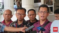 Direktur Kantor Hukum AMAR Alghiffari Aqsa berharap masyarakat tidak lagi mendukung tokoh politik dengan fanatik