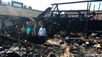 Edi pun menambahkan kerugian material akibat kebakaran tersebut ditaksir mencapai Rp 3 miliar untuk bangunannya saja belum termasuk dagangan para penjual.