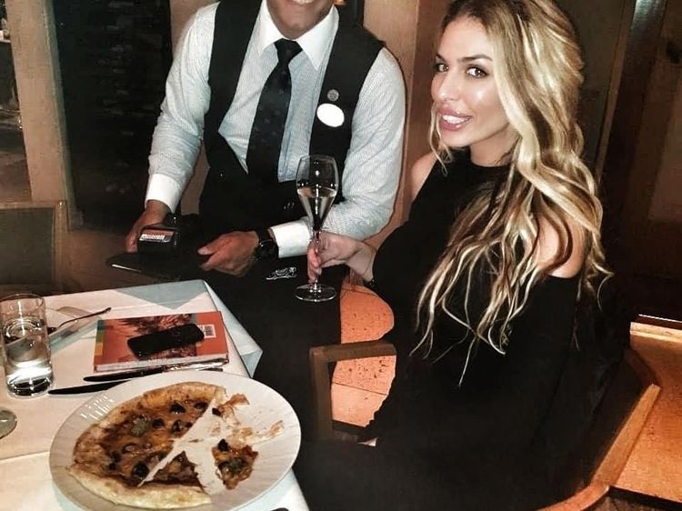 Gaya Makan Mewah Eks Model Playboy yang Jadi Calon Presiden Kroasia