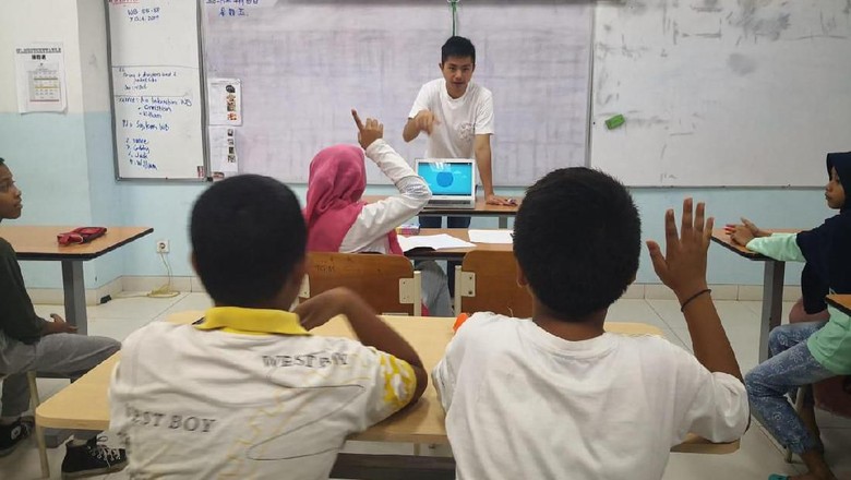 Pelajar NJHS Ajak Sekolah se-Jakarta Kelola Sampah dengan Benar Pelajar NJHS Ajak Sekolah se-Jakarta Kelola Sampah dengan Benar