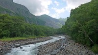 Gunung ini sangat sakral bagi warga Korea Utara, karena mitosnya ini adalah tempat lahirnya Dangun, pendiri kerajaan Korea pertama, Gojoseon (2333-108 SM). Konon dia lahir dari orang tua Hwanung, Putra Surga dan Ungnyeo, beruang yang diubah menjadi wanita. (iStock)