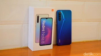 Harganya sebagai berikut: RAM 3 GB/ ROM 32 GB Rp 1,999 juta, RAM 4 GB/ROM 64 GB Rp 2,199 juta, RAM 6 GB/ROM 128 GB Rp 2,799 juta. Foto: Adi Fida Rahman/detikINET