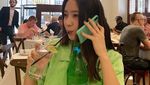 Kulineran Si Cantik Krystal Jung, Artis Sekaligus Sahabat Sulli